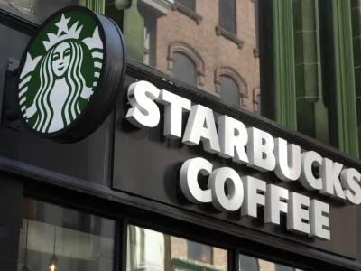 Entra a far parte di Starbucks! Posti vacanti aperti per iniziare immediatamente!